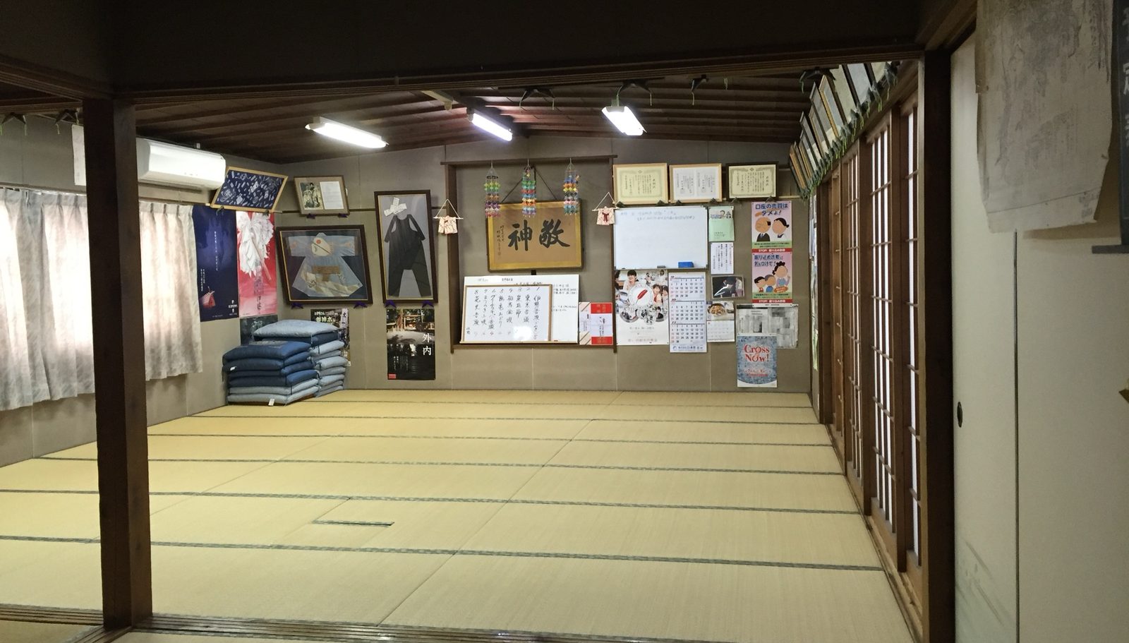 世木神社の広間 講義とお稽古の場